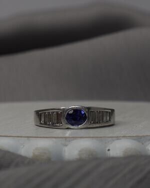 Platinum 950 Sapphire & Natural Diamond Ring 6.4G / Sz 6
